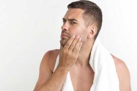 Calvas en la barba: causas & tratamiento