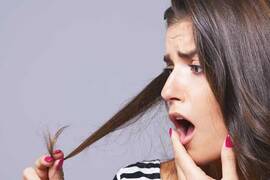 الحزاز الجلدي على فروة الرأس: الأسباب و العلاج