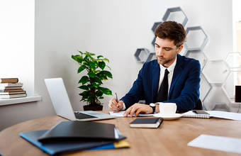 Kan jag gå till jobbet efter en hårtransplantation?