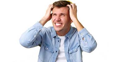 بثور على الرأس: الأسباب و العلاج