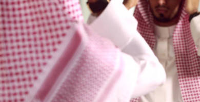 لبس الشماغ بعد عملية زراعة الشعر