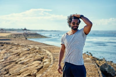 Przeszczep włosów latem