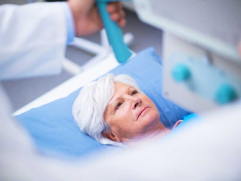 Ar Radioterapija Sukelia Plaukų Slinkimą? Ar plaukai prarandami visam laikui?